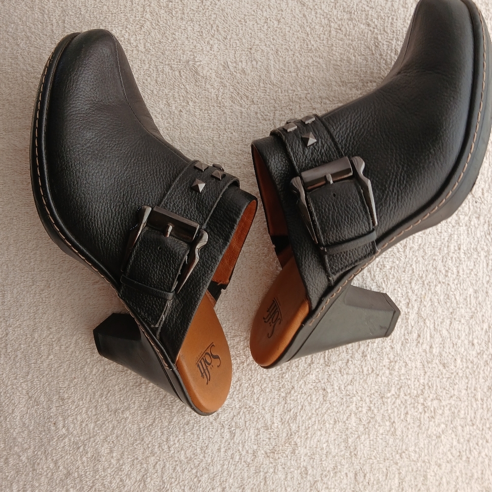 Sofft Clogs - image 3